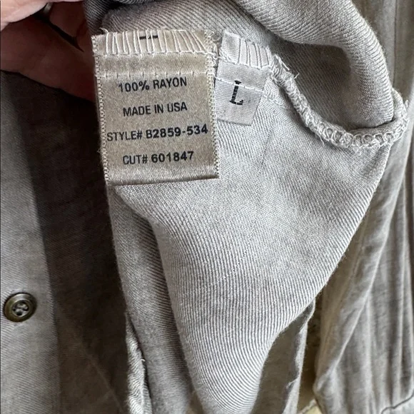 Bella Dahl Light Gray/Beige Shirt - Picture 3 of 5